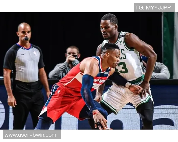 费尔斯半场表现低迷仅得2分3板4助攻球队需寻找新突破口